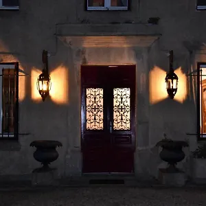 https://residence-le-petit-paradis.midi-pyreneeshotels.com
